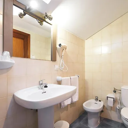 La Casona De Mestas ホテル