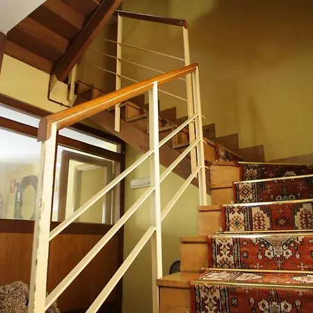 La Casona De Mestas 2*