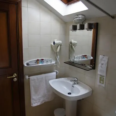 ホテル La Casona De Mestas 2*