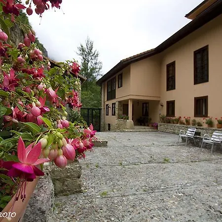 La Casona De Mestas