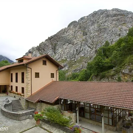 La Casona De Mestas 2*