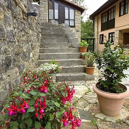 La Casona De Mestas ホテル Ponga